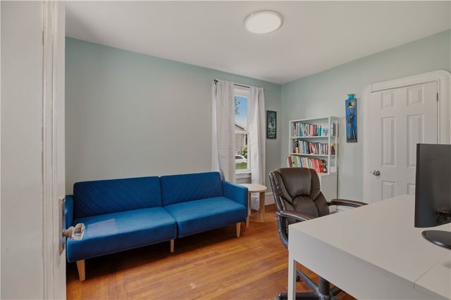226 Turnpike Avenue, Portsmouth, RI 02871