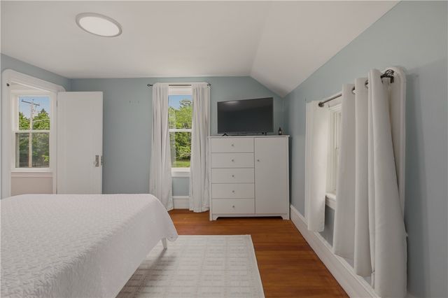 226 Turnpike Avenue, Portsmouth, RI 02871