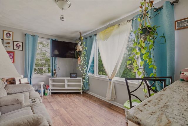 226 Turnpike Avenue, Portsmouth, RI 02871