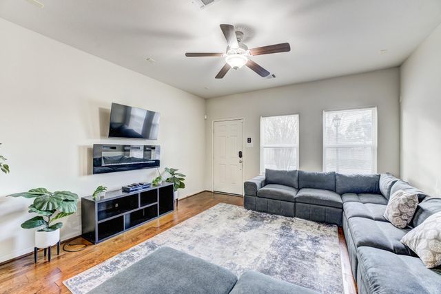 5124 Pinemont Place, Houston, TX 77092