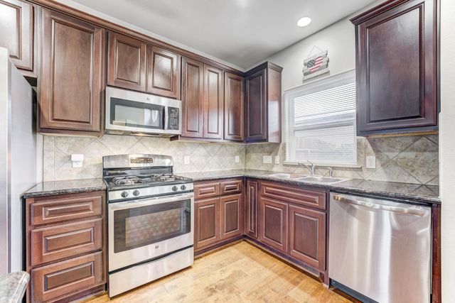 5124 Pinemont Place, Houston, TX 77092