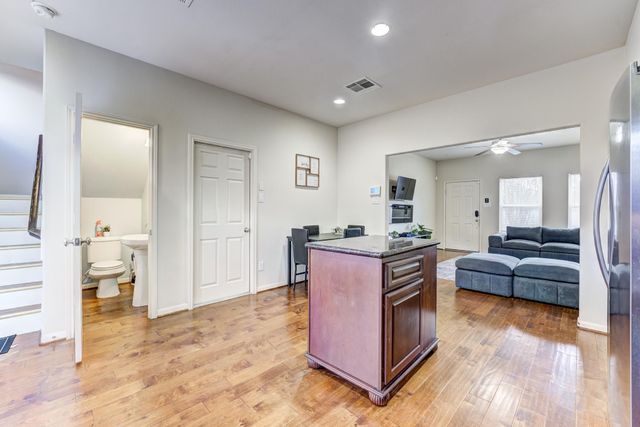 5124 Pinemont Place, Houston, TX 77092