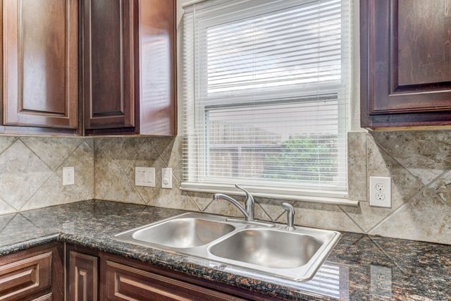 5124 Pinemont Place, Houston, TX 77092