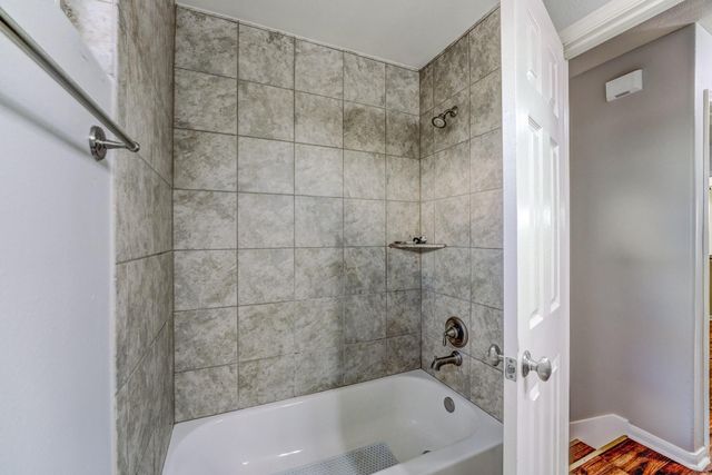 5124 Pinemont Place, Houston, TX 77092