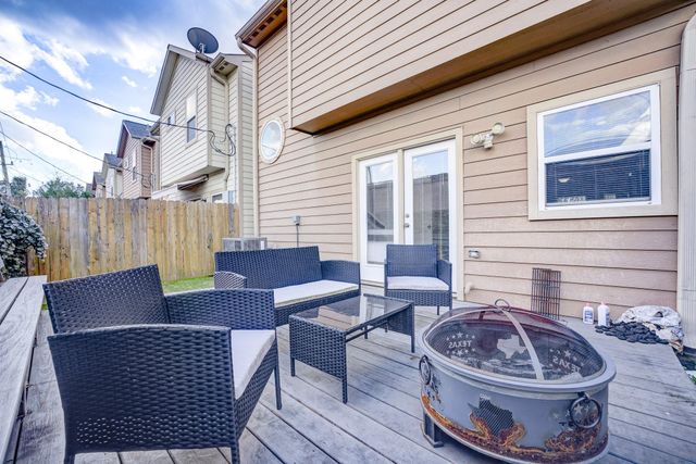 5124 Pinemont Place, Houston, TX 77092