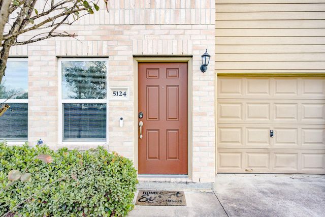 5124 Pinemont Place, Houston, TX 77092