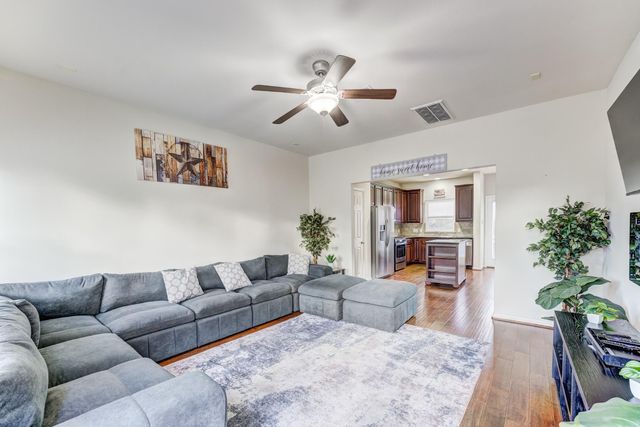 5124 Pinemont Place, Houston, TX 77092