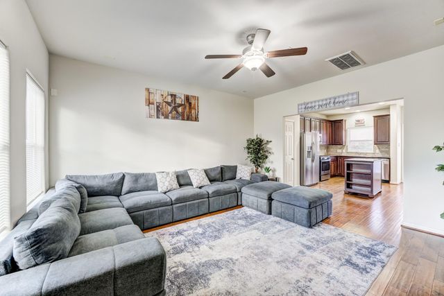 5124 Pinemont Place, Houston, TX 77092