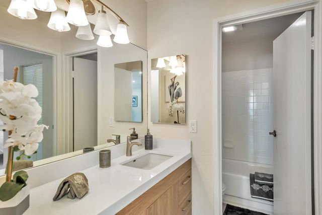 817 N Humboldt Street 202, San Mateo, CA 94401