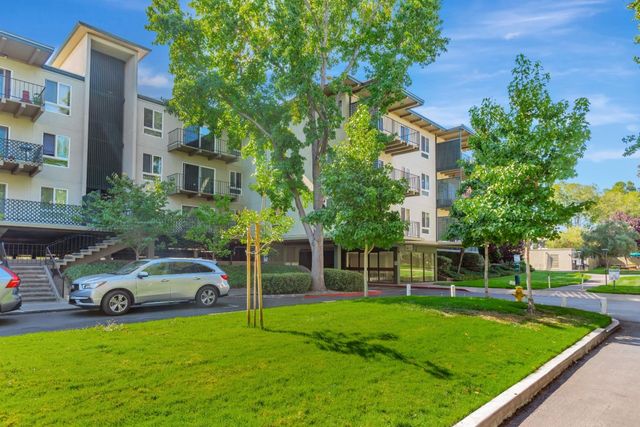 817 N Humboldt Street 202, San Mateo, CA 94401