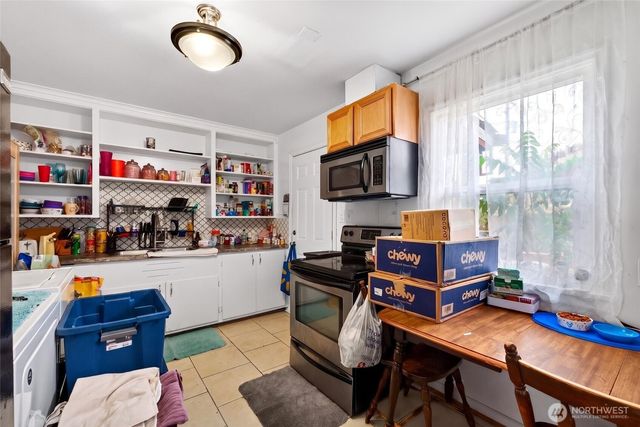 6802 S Ferdinand Street, Tacoma, WA 98409