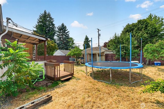 6802 S Ferdinand Street, Tacoma, WA 98409