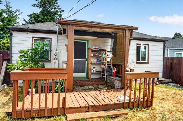 6802 S Ferdinand Street, Tacoma, WA 98409