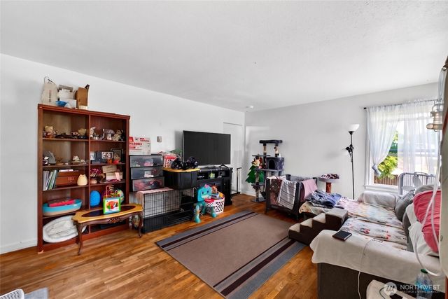 6802 S Ferdinand Street, Tacoma, WA 98409