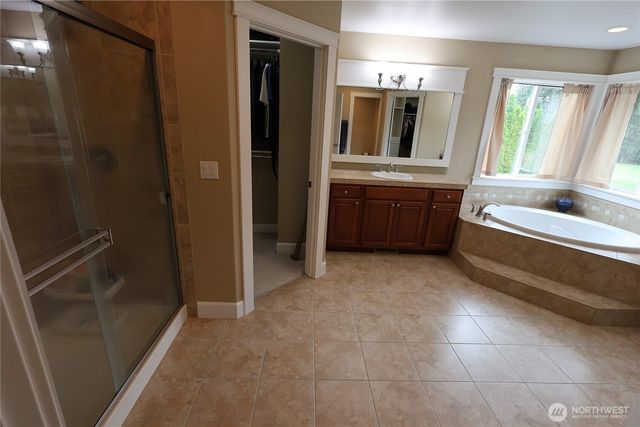3882 Cameron Drive NE, Lacey, WA 98516