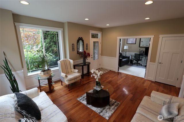 3882 Cameron Drive NE, Lacey, WA 98516