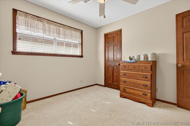 1222 Lariat Drive, Bartlesville, OK 74006