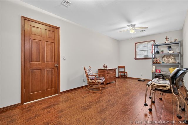 1222 Lariat Drive, Bartlesville, OK 74006