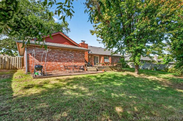 1222 Lariat Drive, Bartlesville, OK 74006