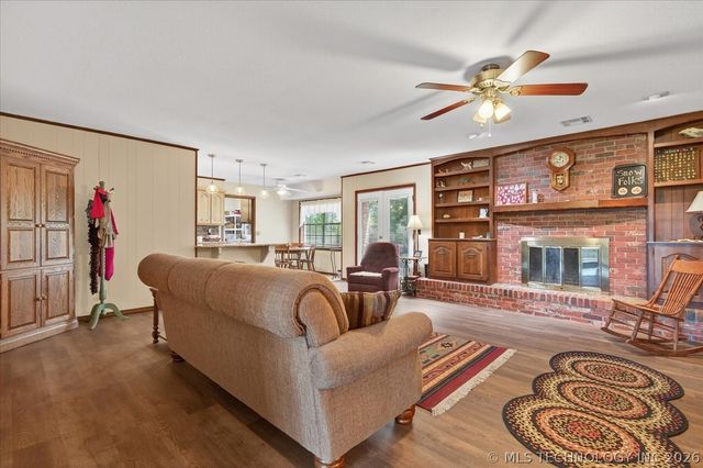 1222 Lariat Drive, Bartlesville, OK 74006