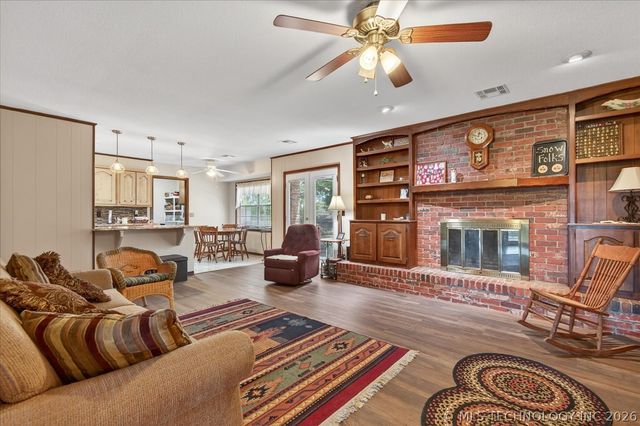 1222 Lariat Drive, Bartlesville, OK 74006