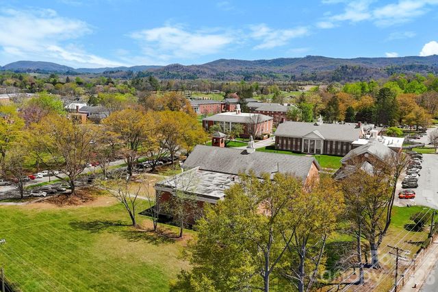 29 W French Broad Street 308, Brevard, NC 28712