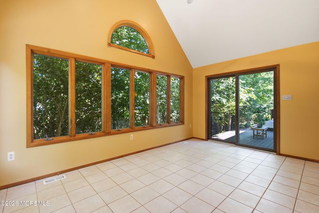13 Shoveler Lane, Manahawkin, NJ 08050