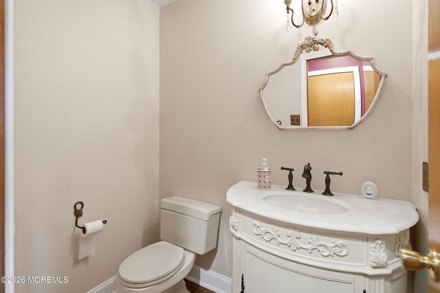 13 Shoveler Lane, Manahawkin, NJ 08050