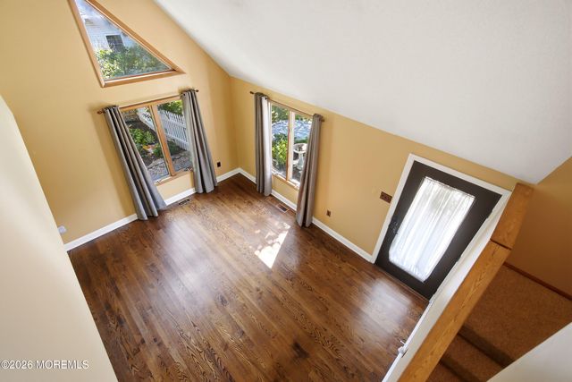 13 Shoveler Lane, Manahawkin, NJ 08050