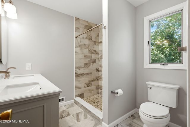 13 Shoveler Lane, Manahawkin, NJ 08050
