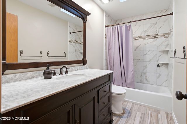 13 Shoveler Lane, Manahawkin, NJ 08050