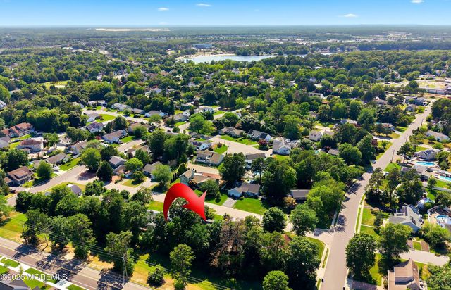 13 Shoveler Lane, Manahawkin, NJ 08050