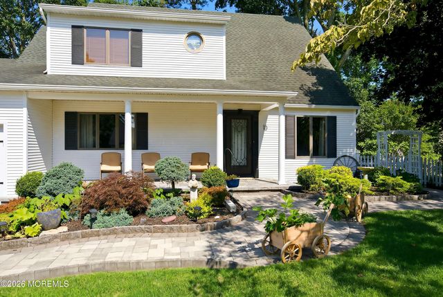 13 Shoveler Lane, Manahawkin, NJ 08050