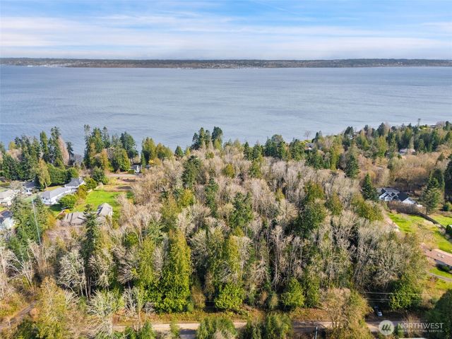 23300 Jefferson Point Road NE, Kingston, WA 98346