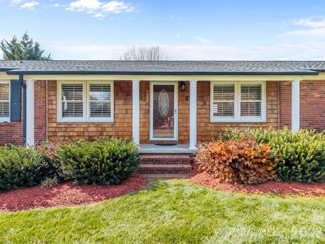 6443 Roanoke Drive, Kannapolis, NC 28081