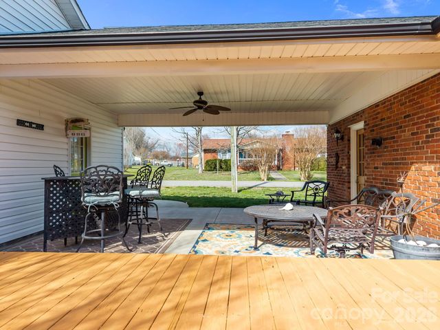 6443 Roanoke Drive, Kannapolis, NC 28081