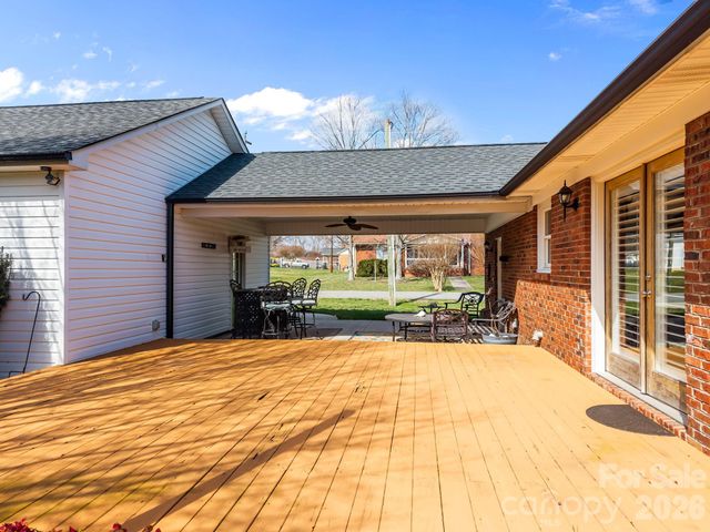 6443 Roanoke Drive, Kannapolis, NC 28081