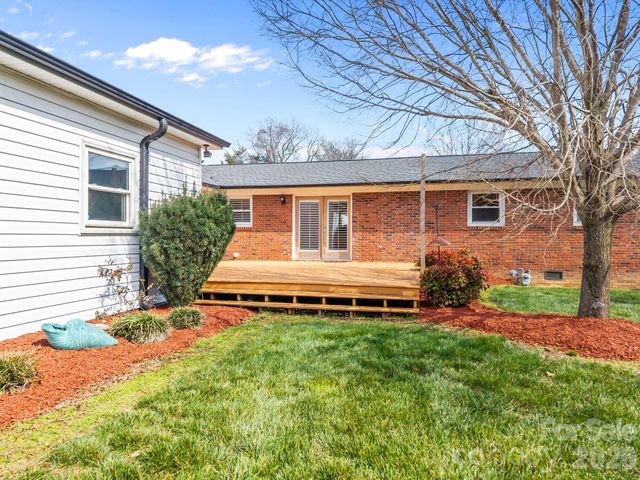 6443 Roanoke Drive, Kannapolis, NC 28081