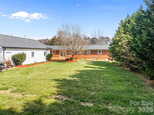 6443 Roanoke Drive, Kannapolis, NC 28081