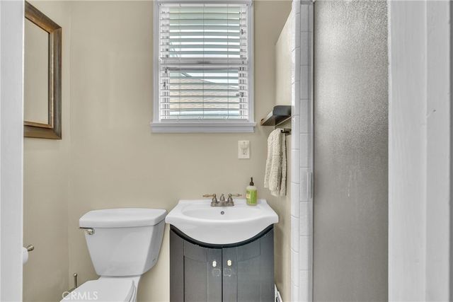 3295 Las Lunas, Pasadena, CA 91107