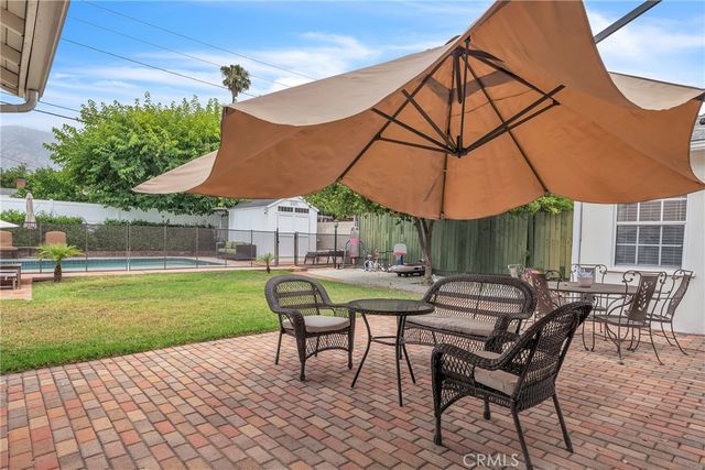 3295 Las Lunas, Pasadena, CA 91107
