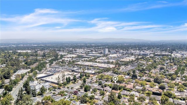 3295 Las Lunas, Pasadena, CA 91107