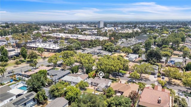 3295 Las Lunas, Pasadena, CA 91107