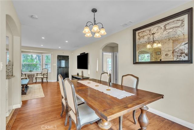 3295 Las Lunas, Pasadena, CA 91107