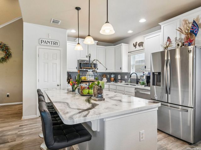 212 Bison Ln, Cibolo, TX 78108