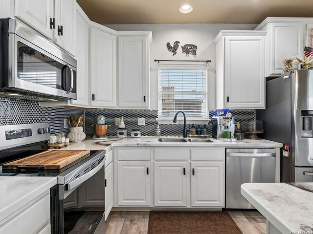 212 Bison Ln, Cibolo, TX 78108