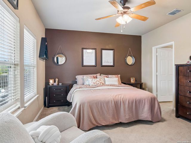 212 Bison Ln, Cibolo, TX 78108