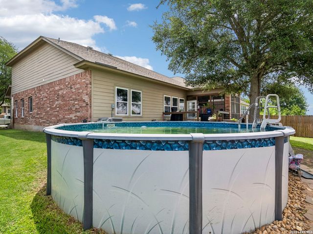 212 Bison Ln, Cibolo, TX 78108