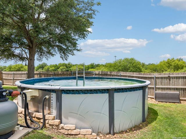 212 Bison Ln, Cibolo, TX 78108