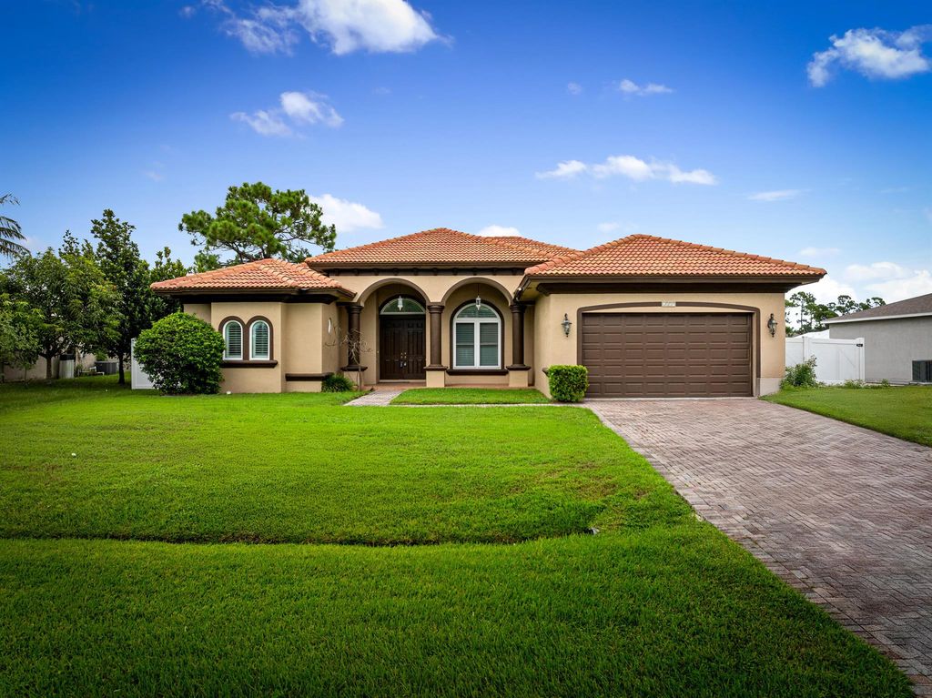 6009 NW Wolverine Road, Port St Lucie, FL 34986